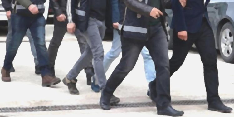 37 kentte IŞİD operasyonu: 189 zanlı yakalandı