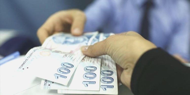 700 bin kamu personeli için ‘ek zam’ talebi