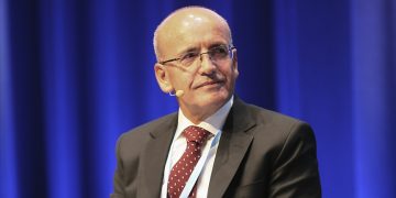 Bakan Şimşek: Cari dengedeki iyileşme sürecek