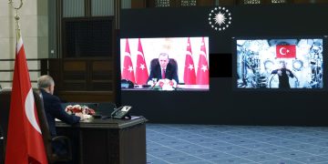 Erdoğan, ilk Türk astronot Gezeravcı ile görüştü