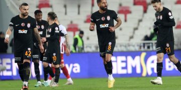Galatasaray deplasmanda Sivasspor’la berabere kaldı