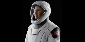 İlk Türk astronot Alper Gezeravcı merak edilen soruları uzaydan yanıtladı