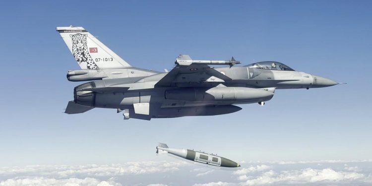 Irak ve Suriye’nin kuzeyine düzenlenen hava harekatlarında 24 hedef imha edildi