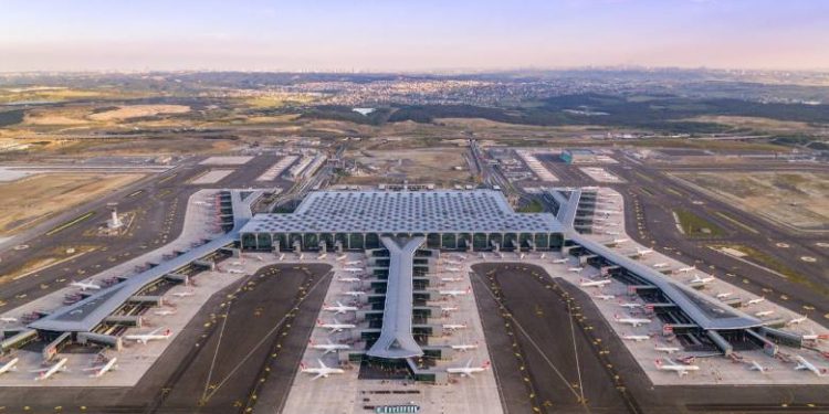 İstanbul Havalimanı artık kabına sığmıyor