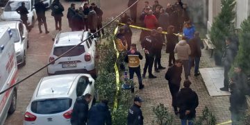 Pazar ayinine silahlı saldırı: Bir kişi hayatını kaybetti