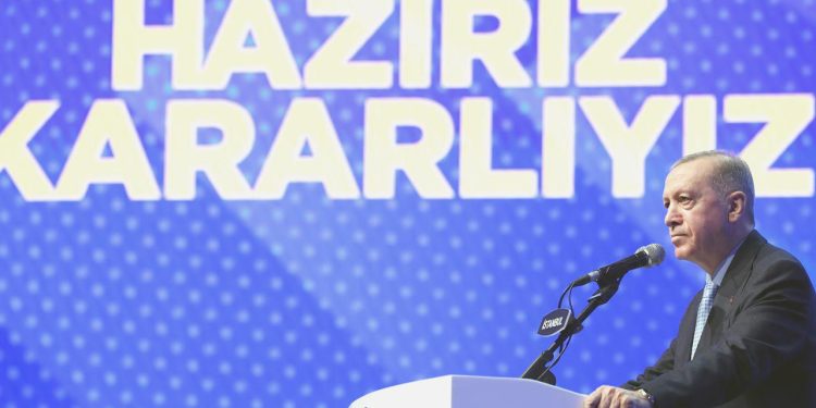 AK Parti’nin İstanbul dahil 26 kentteki adayları açıklandı