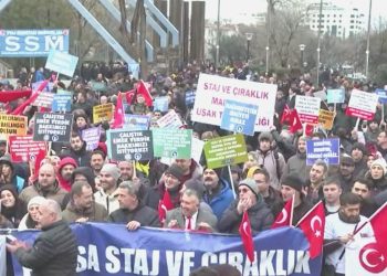 Ankara’da aksiyon: Emeklilikte staj başlangıcı dikkate alınsın