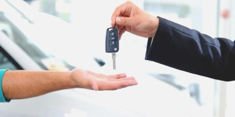 Araba sitesi kopyalandı, 3,2 milyon lira dolandırıldılar