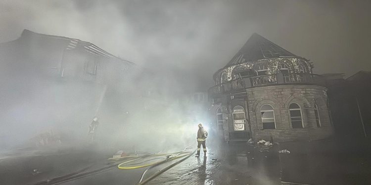 Arnavutköy’de sinema platosunda yangın çıktı