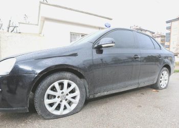 Bir gece 200 aracın lastiğini patlattı