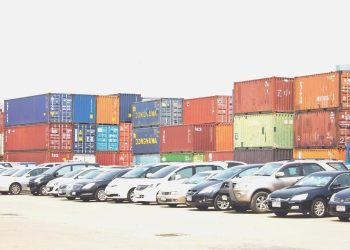 Dış ticaret açığı kasımda yüzde 32,6 azaldı