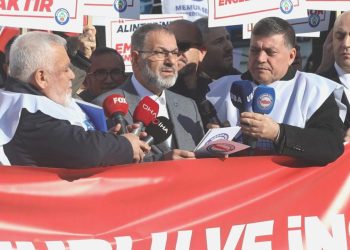 Emekli Memur-Sen: Emekli aylıkları taban fiyat düzeyine çıkarılsın