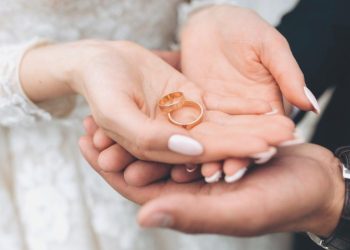 Evlenen bayanın soyadı kullanımı için gözler yeni yargı paketinde