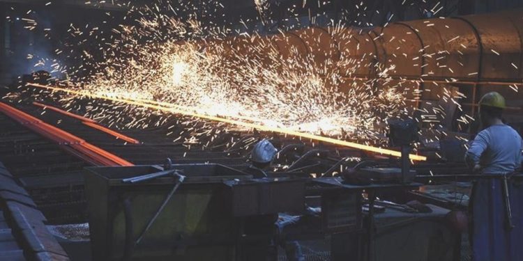 İSO Türkiye İmalat PMI aralıkta da daralmayı sürdürdü