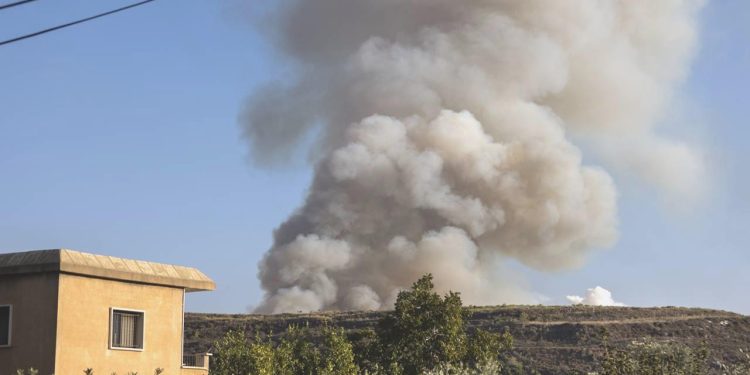 İsrail ordusu Lübnan’ın güneyine 15 hava saldırısı düzenledi
