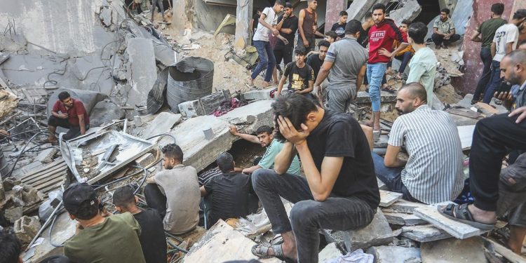 İsrail’in Gazze akınlarında öldürülen Filistinlilerin sayısı, 23 bin 84’e yükseldi