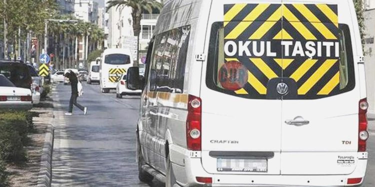 İstanbul’da içinde öğrencilerin olduğu servis kaçırıldı