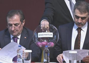 Mahallî seçimde partilerin pusuladaki yeri muhakkak oldu