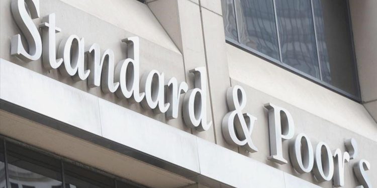 S&P: ABD’de resesyon riski hafifledi