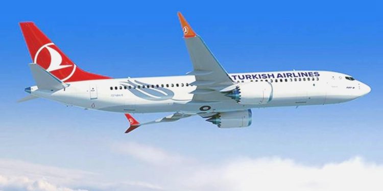 THY uçağına yıldırım çarptı!