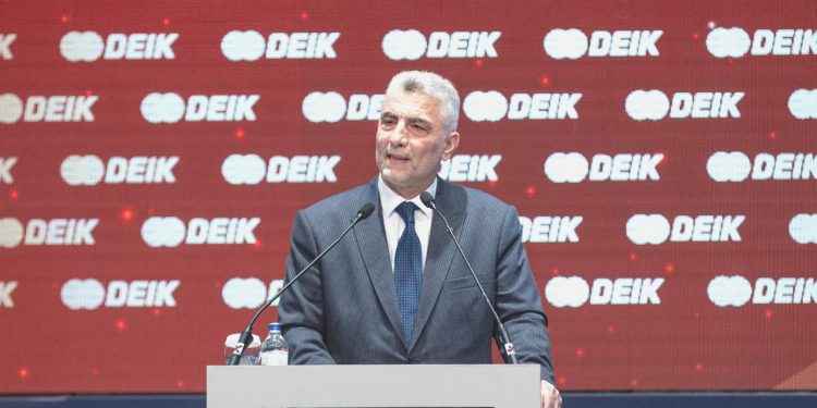 Ticaret Bakanı Ömer Bolat: “Türkiye iktisadı son 13 çeyrekte büyüme gösterdi”