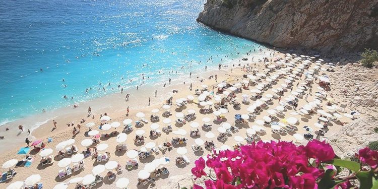 Türkiye iktisadının 2024’teki büyüme gücü turizm dalı olacak