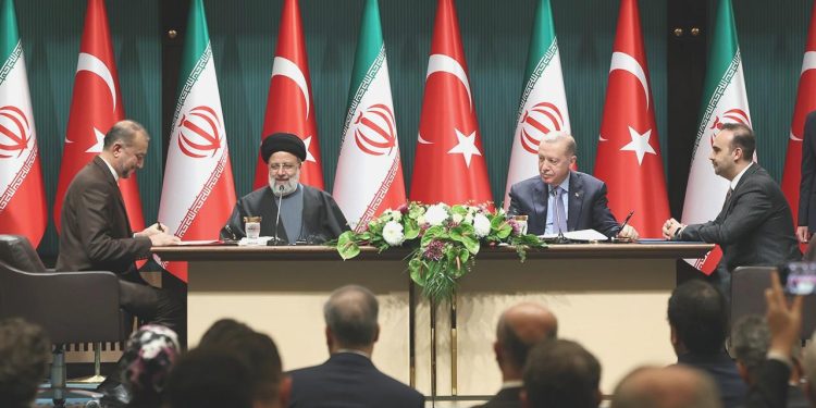 Türkiye ile İran ortasında 10 mutabakat imzalandı