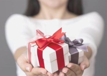 14 Şubat’ta çiftlerin favori ikramı parfüm