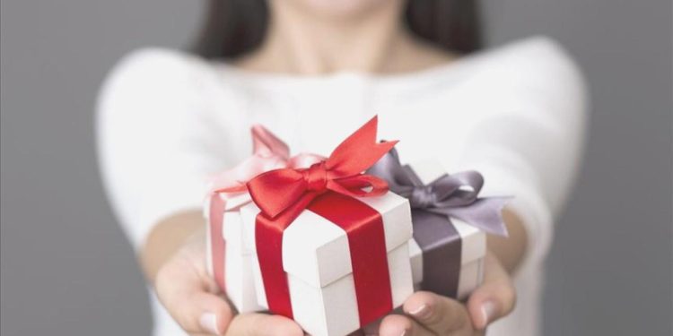 14 Şubat’ta çiftlerin favori ikramı parfüm