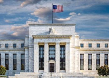 Fed, üst düzey personeline yönelik yatırım kısıtlamalarını genişletiyor