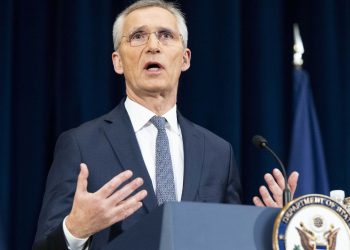 NATO Genel Sekreteri Stoltenberg, Avrupa ülkelerine silah üretimini artırma çağrısında bulundu