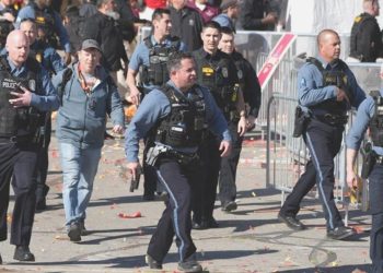 ABD’de Üstün Bowl geçit merasiminde silahlı atak