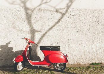 ‘B’ sınıfı ehliyetle 125 cc’ye kadar olan motosikletler kullanılabilecek