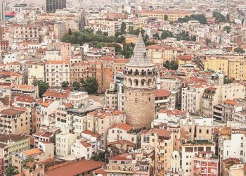 Bakan Kacır: İstanbul’un kaybedecek bir dakikası yok; yüzbinlerce yeni bina inşa edilmeli