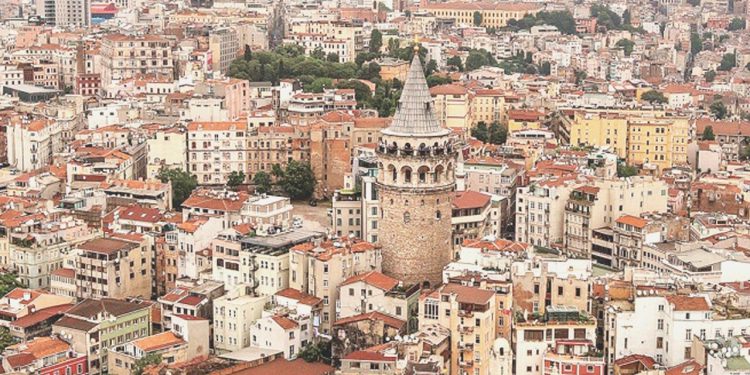 Bakan Kacır: İstanbul’un kaybedecek bir dakikası yok; yüzbinlerce yeni bina inşa edilmeli