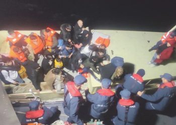 Bodrum açıklarında 30 sistemsiz göçmen kurtarıldı