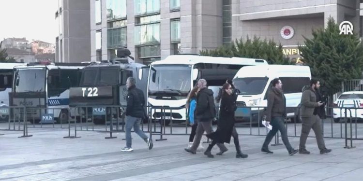 Çağlayan adliyesi önünde tedbirler artırıldı