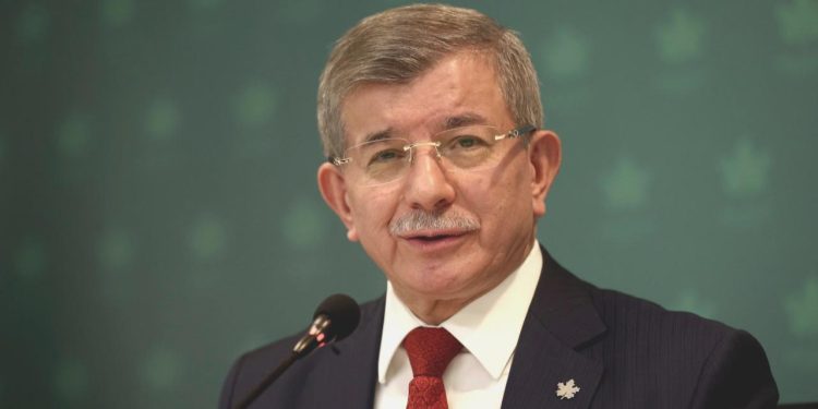 Gelecek Partisi önderi Davutoğlu: Türkiye’nin krizden çıkış stratejisine muhtaçlık var