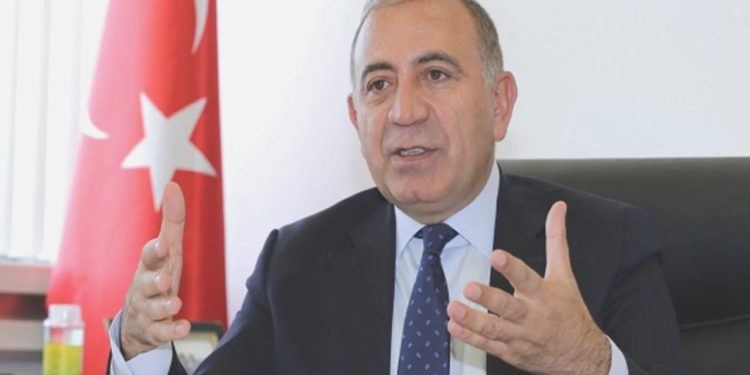 Gürsel Tekin CHP’den istifa etti