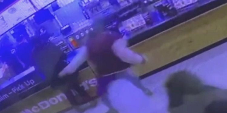 İki kişinin saldırdığı müzisyen Umut Emre Aytekin hayatını kaybetti