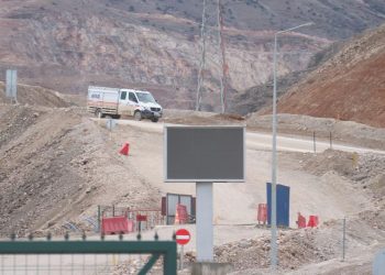 İliç’teki madende toprak altında kalan personeller aranıyor