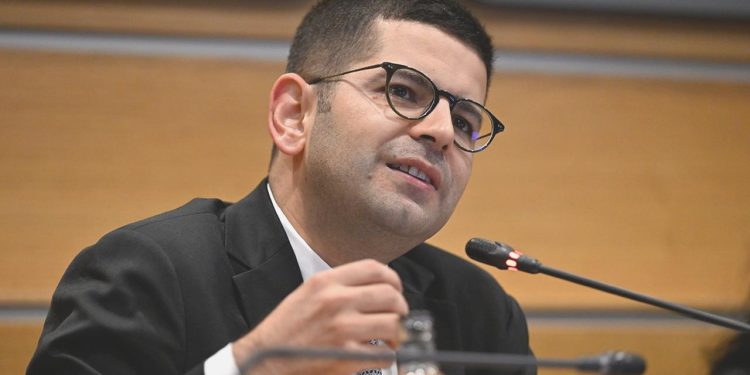 “İngiltere’de Türk devlet bonolarına ilgi çok büyük”