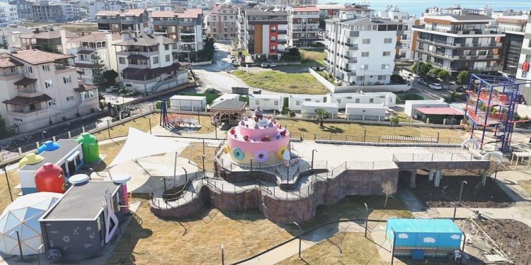 İskenderun Çocuk Köyü, yepisyeni bir dünyanın kapısını aralıyor