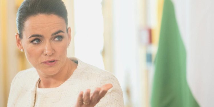 Macaristan Cumhurbaşkanı istifa etti