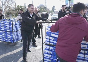 Martı, “Paylaşımlı Seyahat Yönetmeliği” için 376 bin dilekçeyi İBB’ye teslim etti