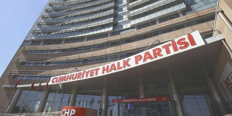 Parti meclisi toplanıyor: CHP’de gündem İstanbul adayları