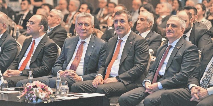 “Sanayi işlemeli tezgah dağılmamalı”