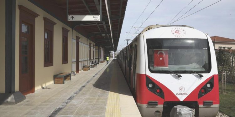 Sirkeci-Kazlıçeşme Raylı Sistem Sınırı açılıyor