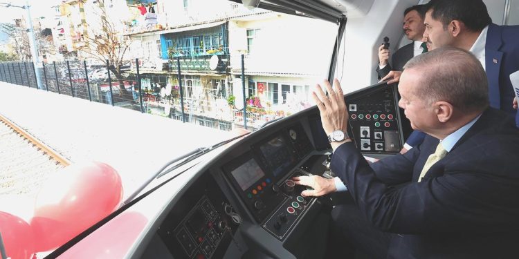 Sirkeci – Kazlıçeşme tren çizgisi 11 yıl sonra yine hizmette