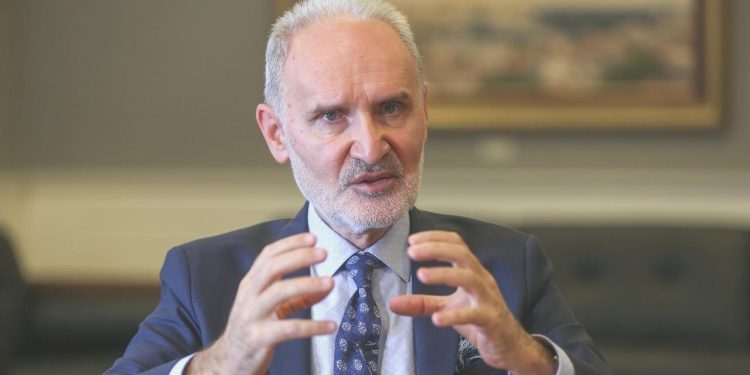 “TCMB’nin iktisat siyasetinde bir değişiklik olacağını öngörmüyoruz”